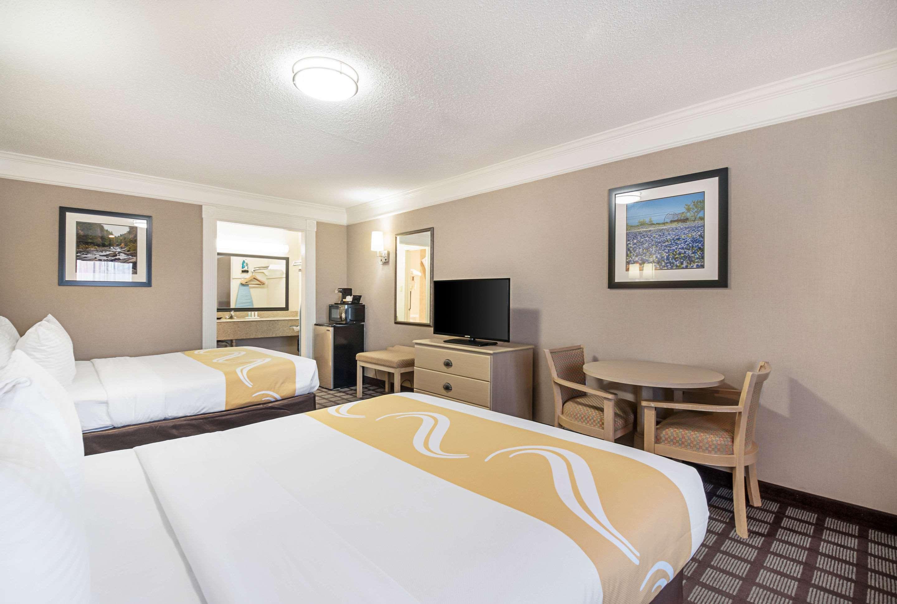 Quality Inn Near Lake Marble Falls Bagian luar foto