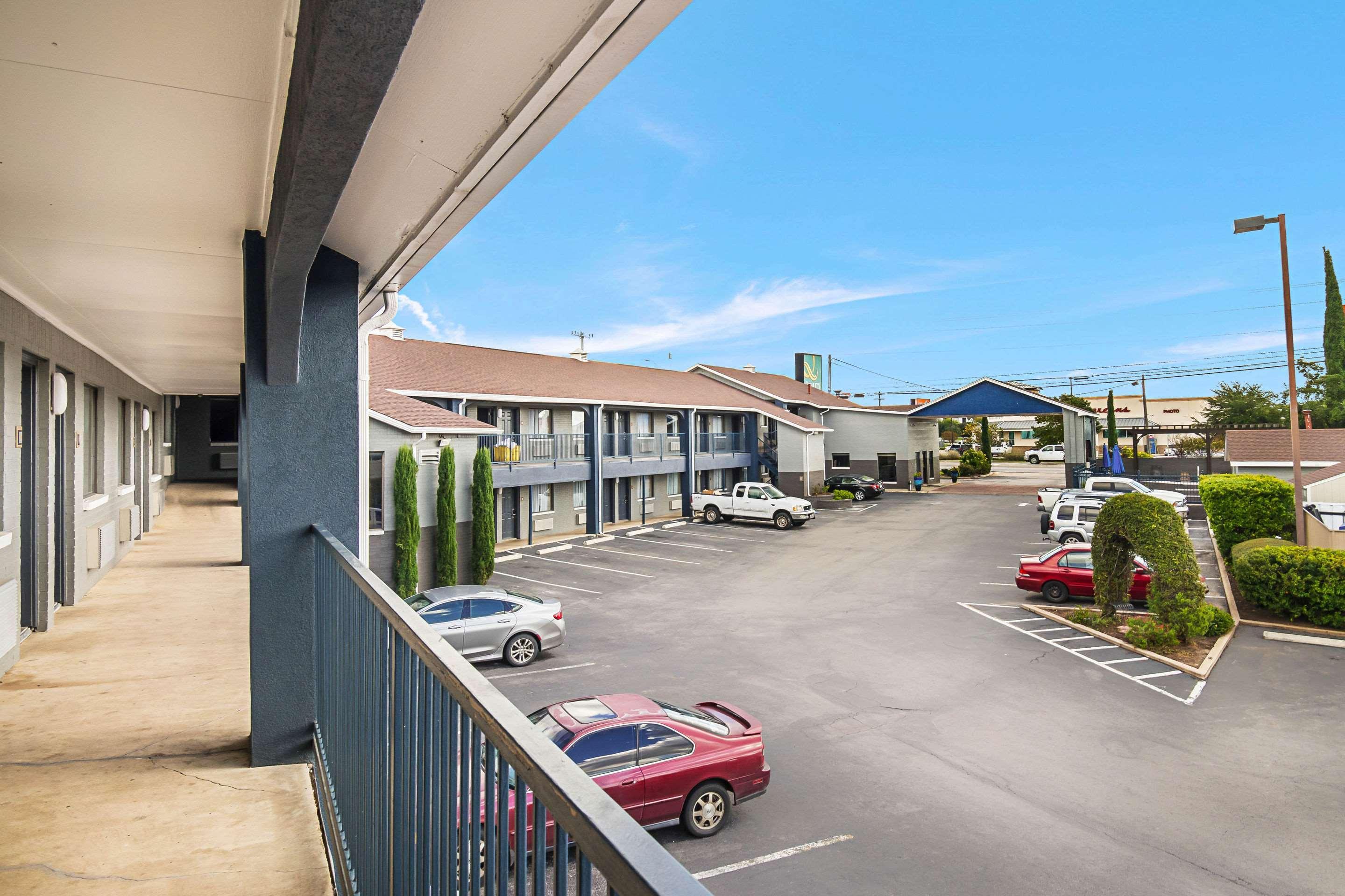 Quality Inn Near Lake Marble Falls Bagian luar foto